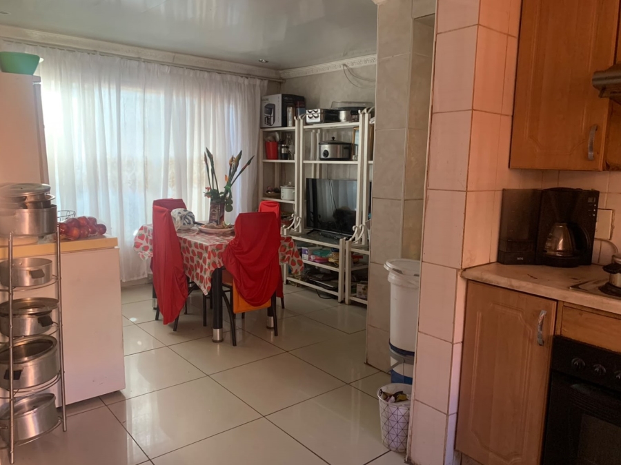 3 Bedroom Property for Sale in Lakeside Gauteng