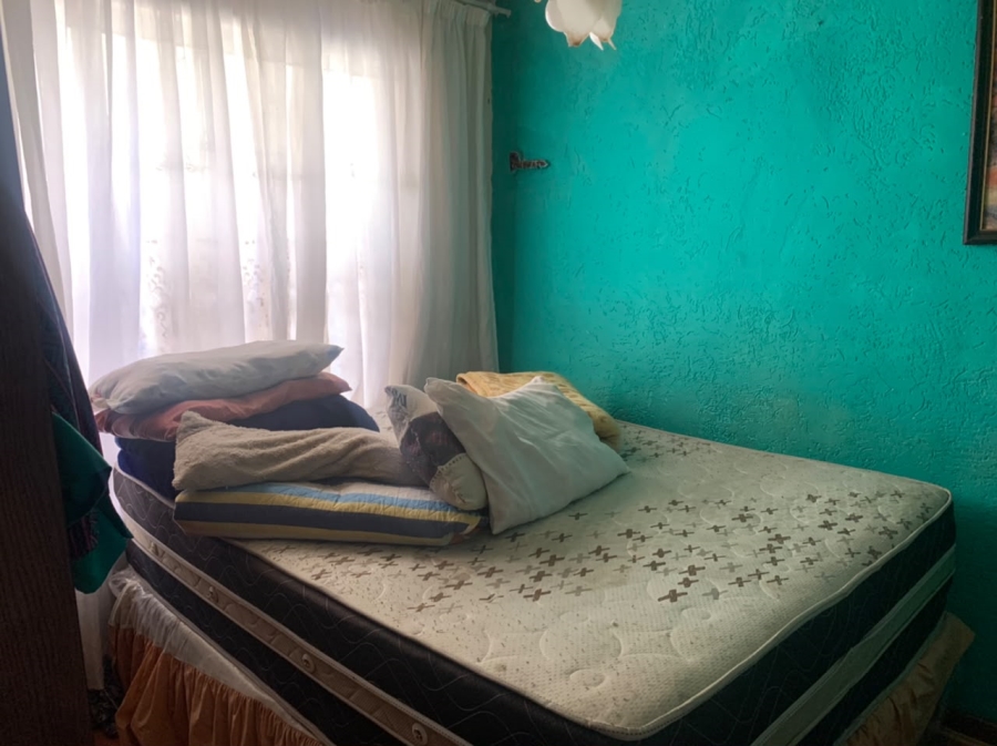 3 Bedroom Property for Sale in Lakeside Gauteng