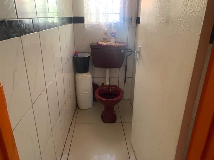 3 Bedroom Property for Sale in Lakeside Gauteng