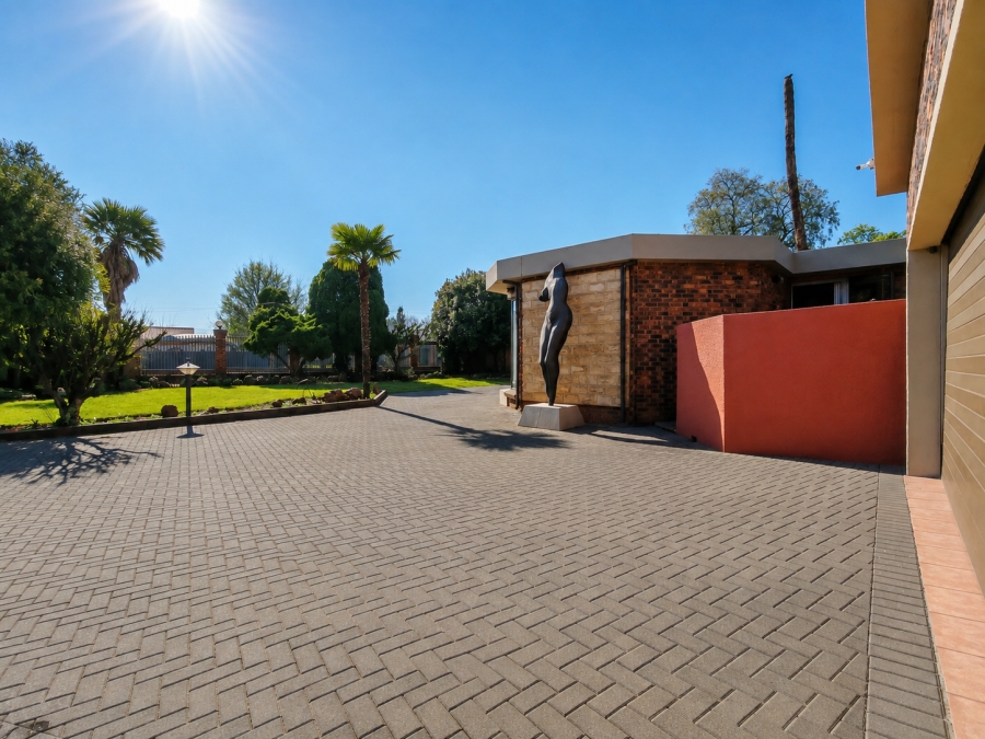 4 Bedroom Property for Sale in Three Rivers East Gauteng