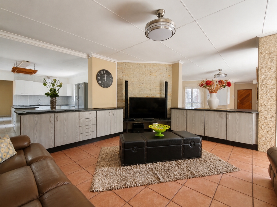 4 Bedroom Property for Sale in Three Rivers East Gauteng