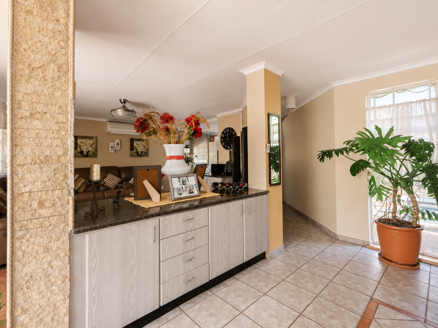 4 Bedroom Property for Sale in Three Rivers East Gauteng