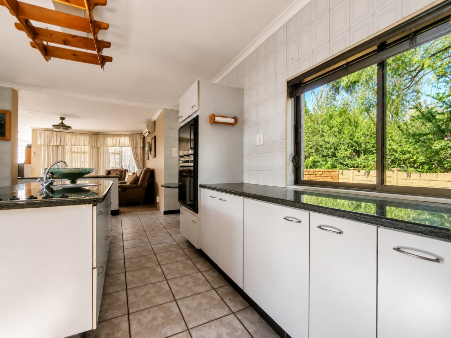 4 Bedroom Property for Sale in Three Rivers East Gauteng