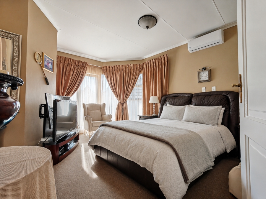 4 Bedroom Property for Sale in Three Rivers East Gauteng
