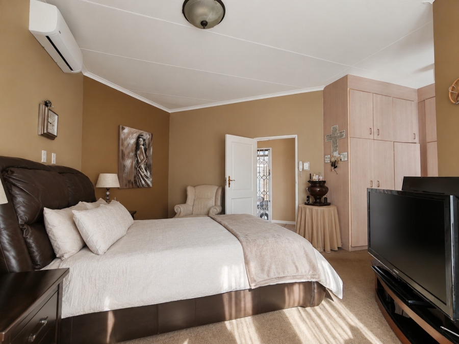 4 Bedroom Property for Sale in Three Rivers East Gauteng