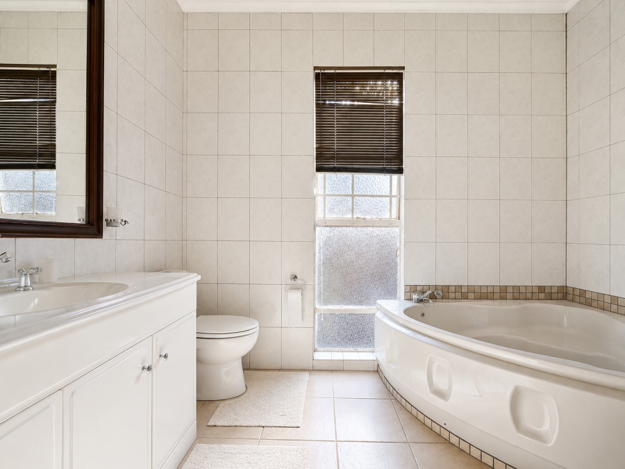 4 Bedroom Property for Sale in Three Rivers East Gauteng