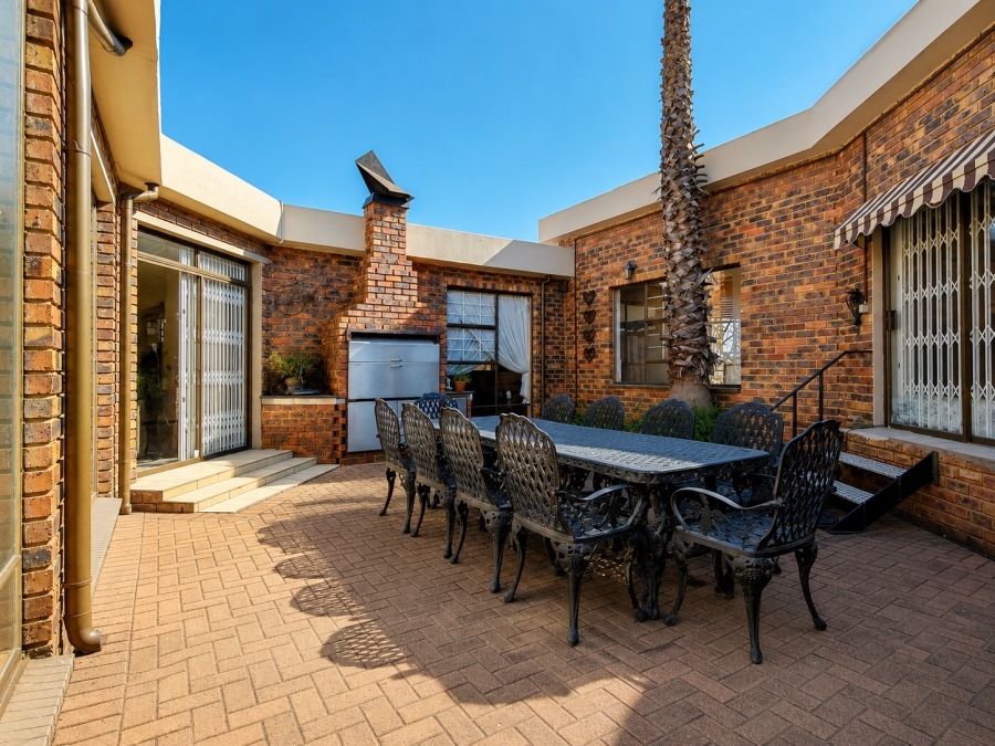 4 Bedroom Property for Sale in Three Rivers East Gauteng