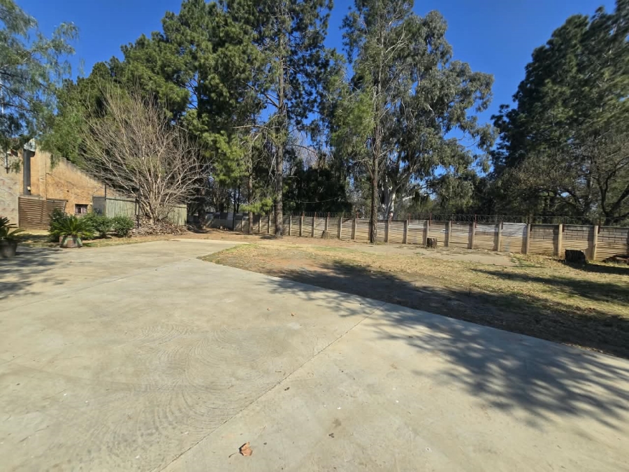 Commercial Property for Sale in Buyscelia Gauteng