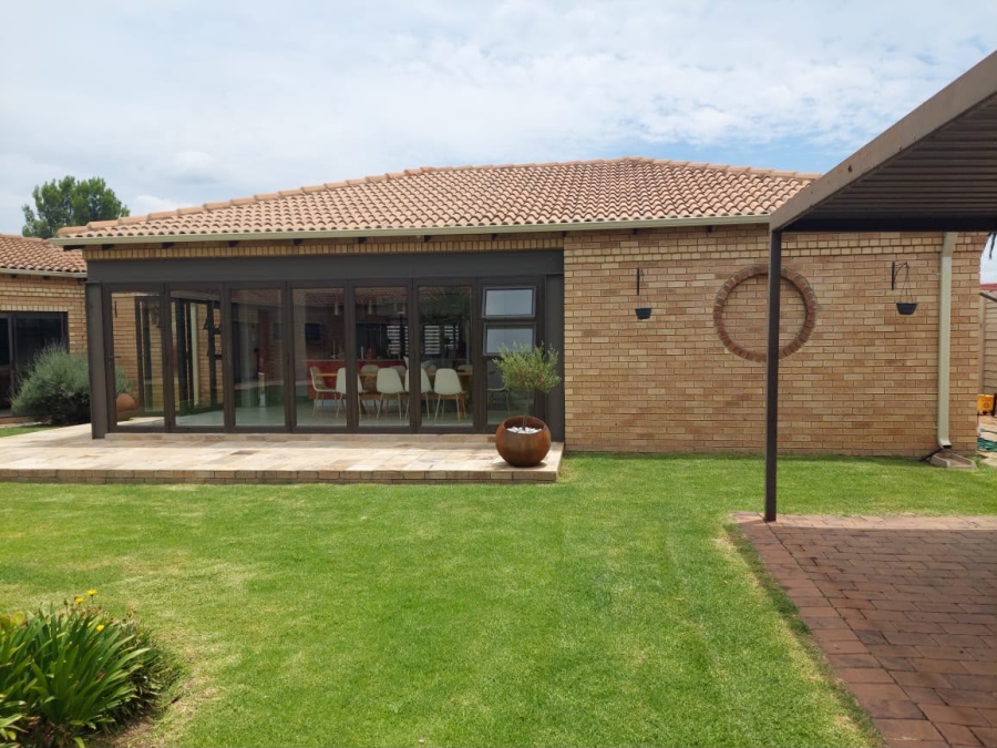 4 Bedroom Property for Sale in Waldrift Gauteng