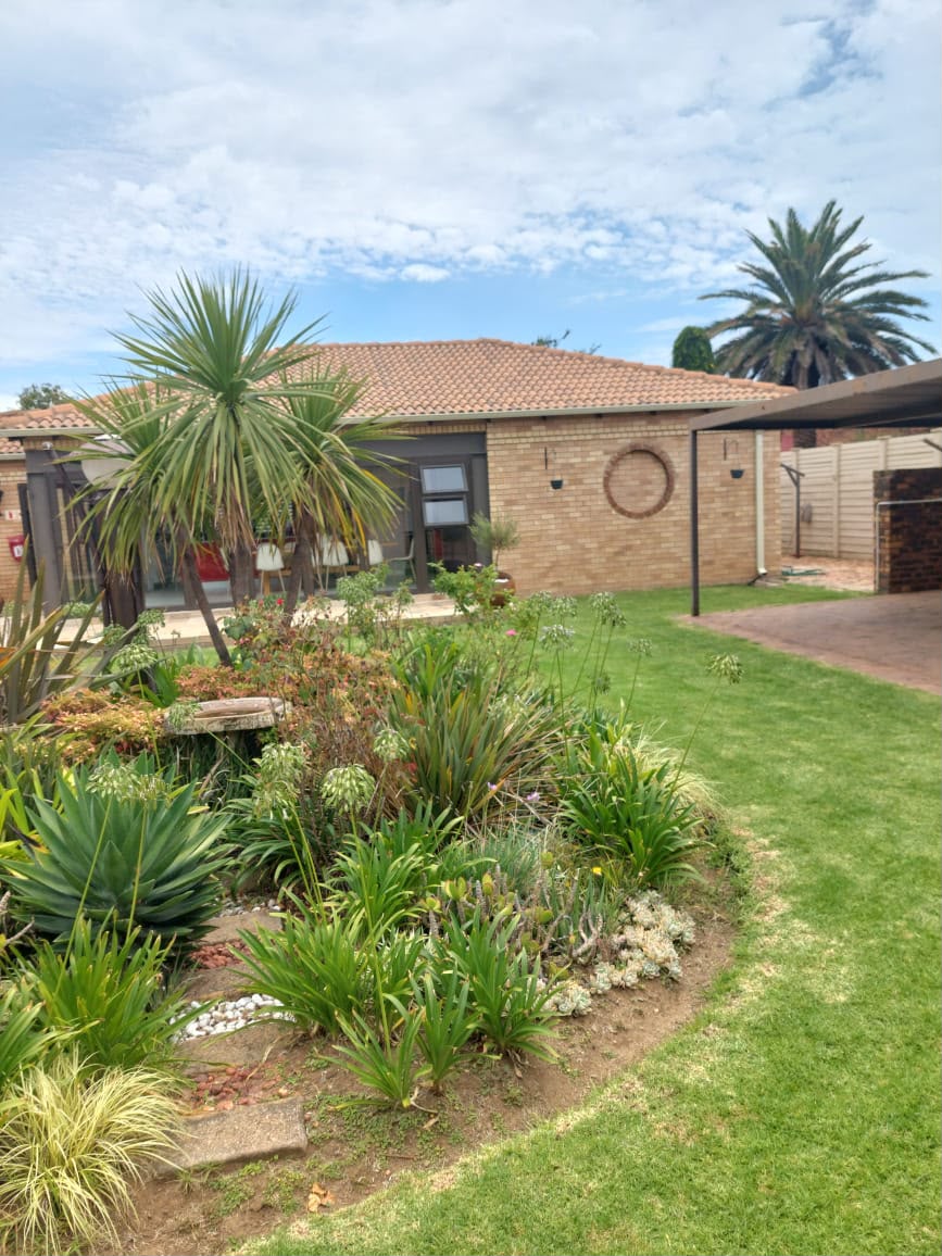 4 Bedroom Property for Sale in Waldrift Gauteng