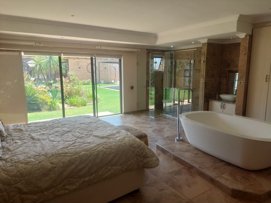 4 Bedroom Property for Sale in Waldrift Gauteng