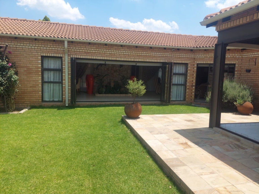 4 Bedroom Property for Sale in Waldrift Gauteng