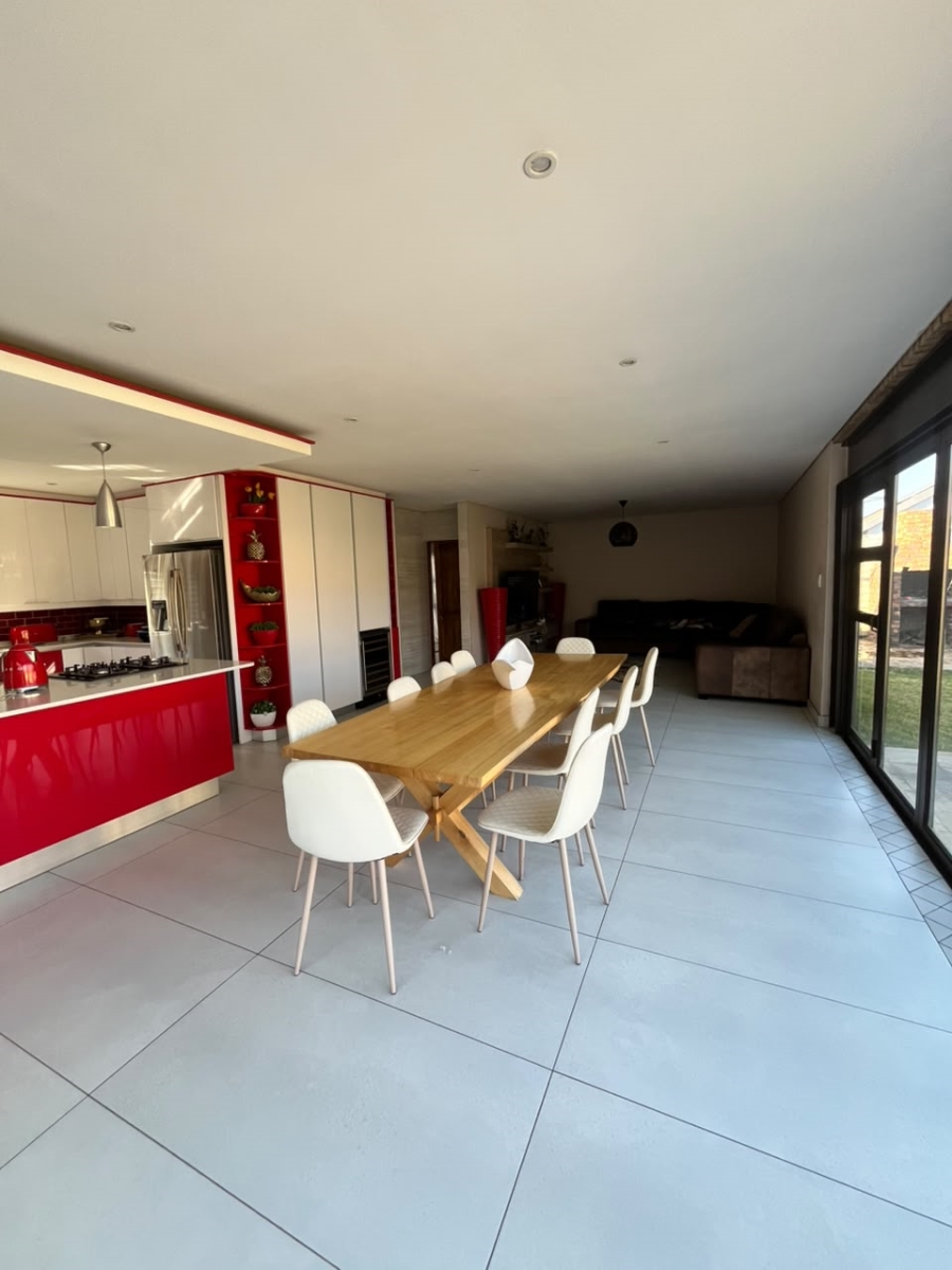4 Bedroom Property for Sale in Waldrift Gauteng