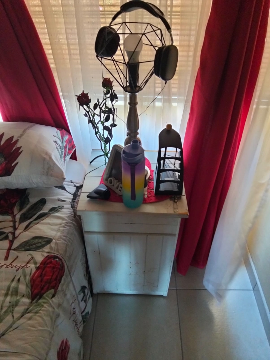 1 Bedroom Property for Sale in Selection Park Gauteng
