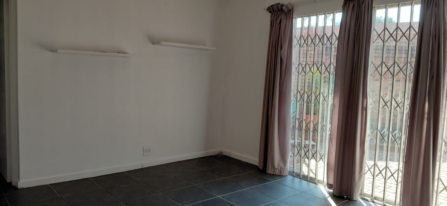 2 Bedroom Property for Sale in Sunward Park Gauteng