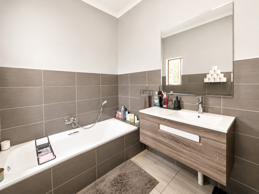 1 Bedroom Property for Sale in Glenhazel Gauteng