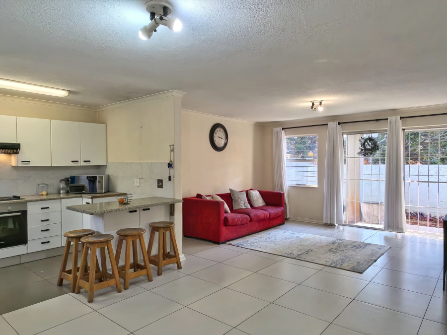To Let 2 Bedroom Property for Rent in Fairland Gauteng