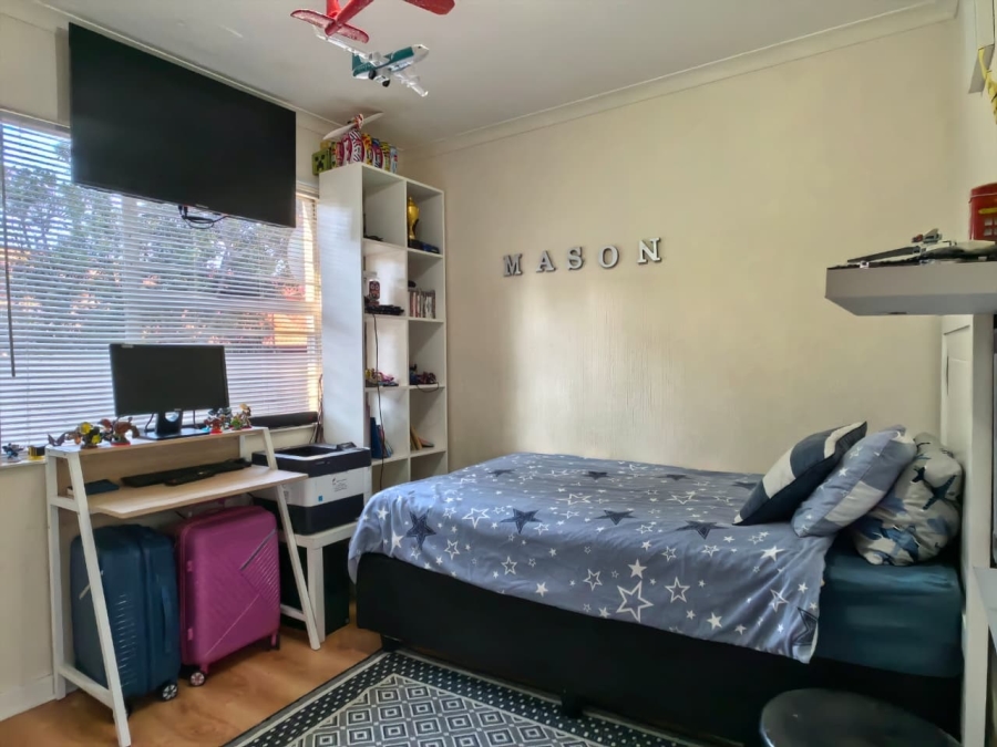 To Let 2 Bedroom Property for Rent in Fairland Gauteng