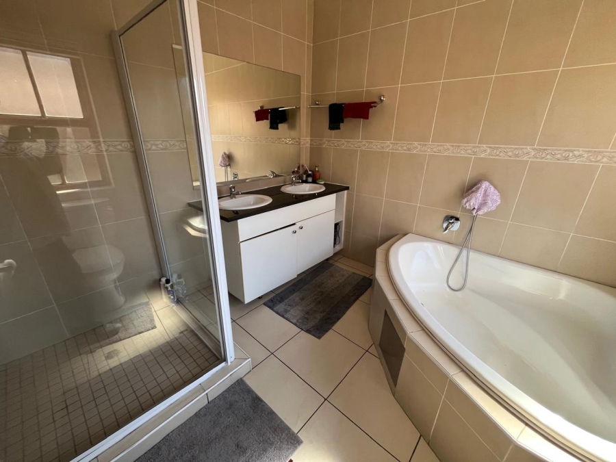 3 Bedroom Property for Sale in Randhart Gauteng