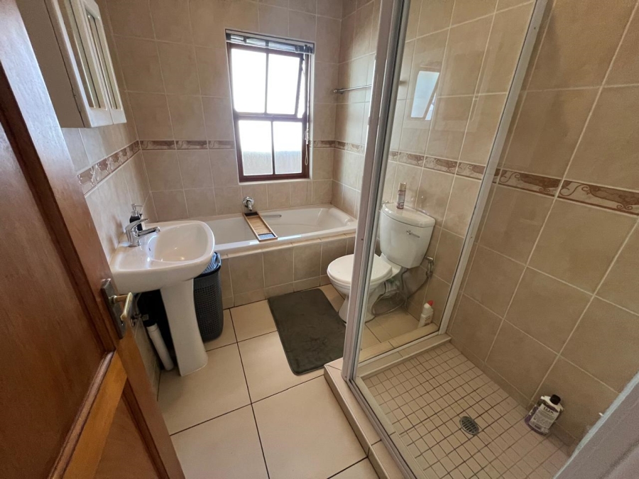 3 Bedroom Property for Sale in Randhart Gauteng