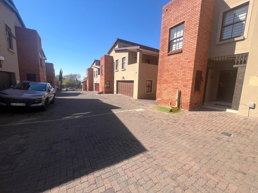3 Bedroom Property for Sale in Randhart Gauteng