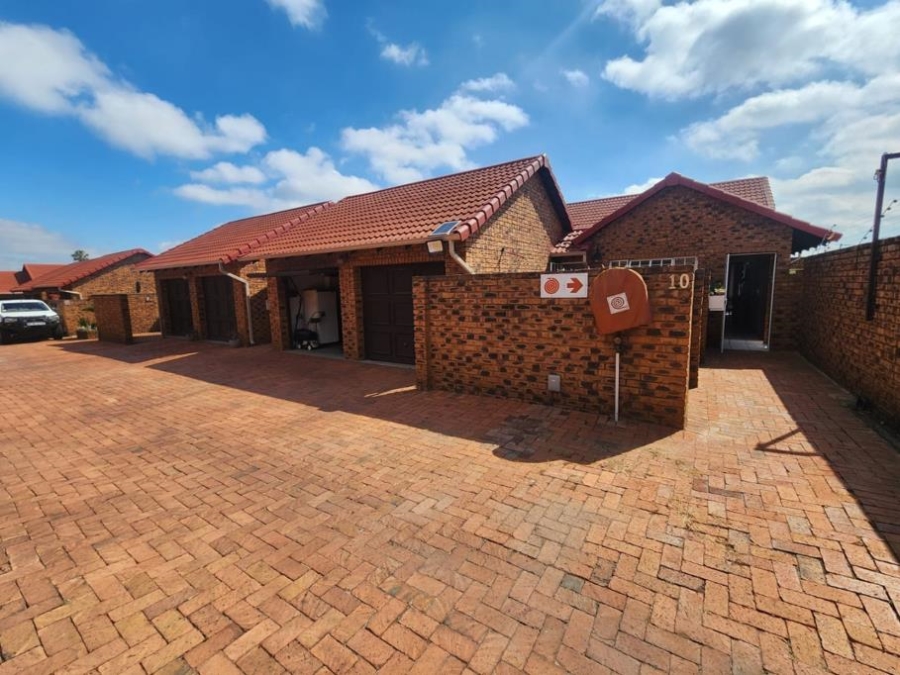 3 Bedroom Property for Sale in Randhart Gauteng