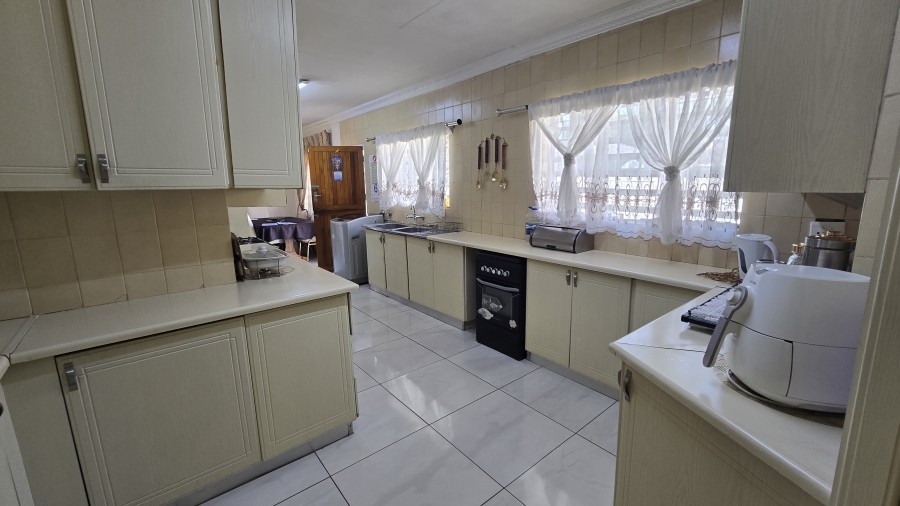 4 Bedroom Property for Sale in Albertsdal Gauteng