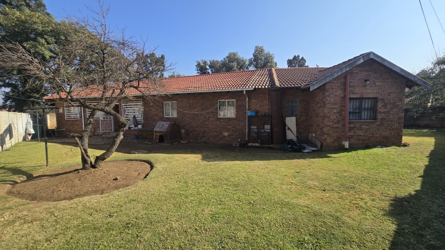 4 Bedroom Property for Sale in Albertsdal Gauteng