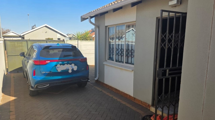 2 Bedroom Property for Sale in Sky City Gauteng