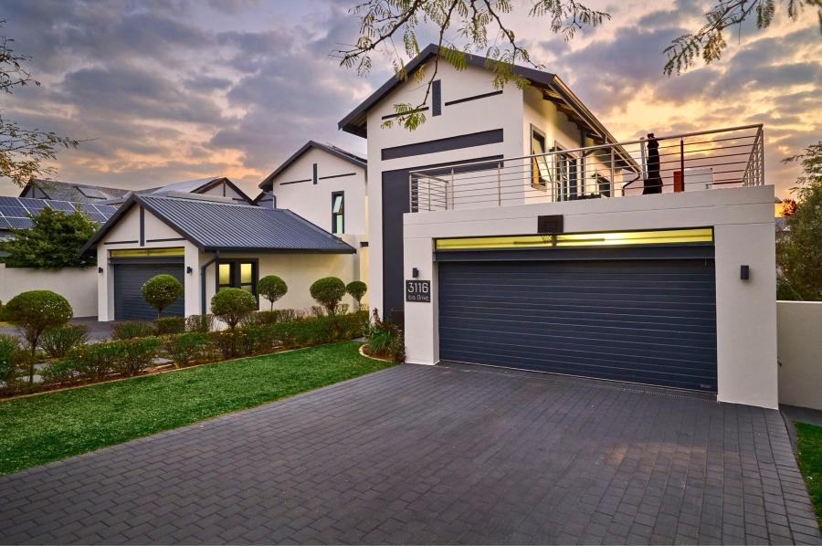 5 Bedroom Property for Sale in Waterfall Country Estate Gauteng