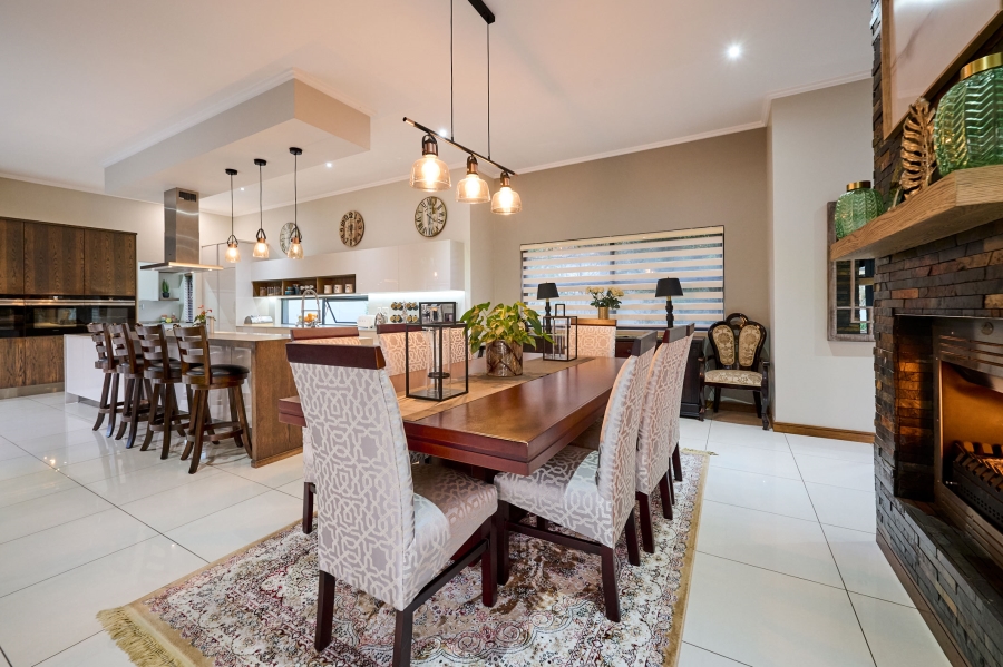 5 Bedroom Property for Sale in Waterfall Country Estate Gauteng