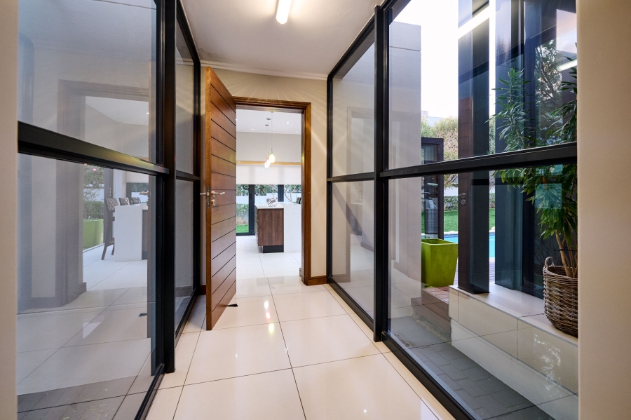 5 Bedroom Property for Sale in Waterfall Country Estate Gauteng