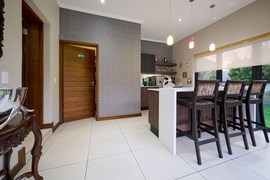 5 Bedroom Property for Sale in Waterfall Country Estate Gauteng