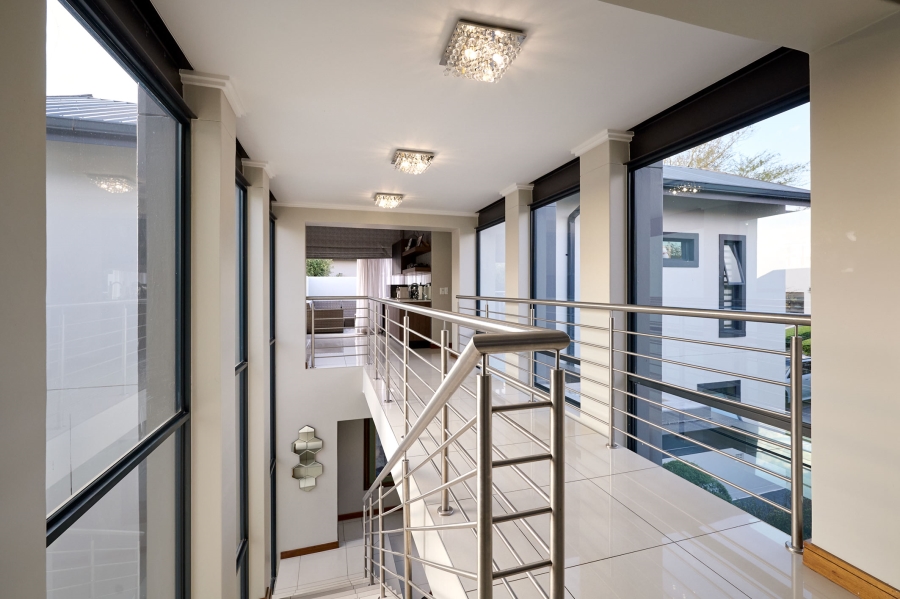 5 Bedroom Property for Sale in Waterfall Country Estate Gauteng
