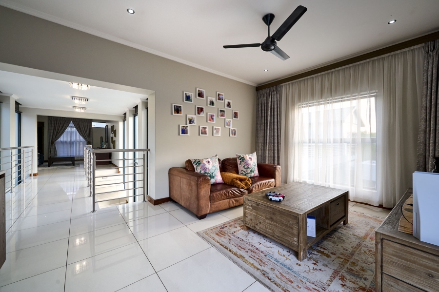 5 Bedroom Property for Sale in Waterfall Country Estate Gauteng