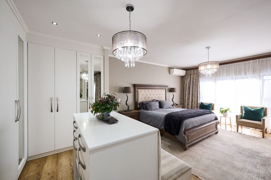 5 Bedroom Property for Sale in Waterfall Country Estate Gauteng