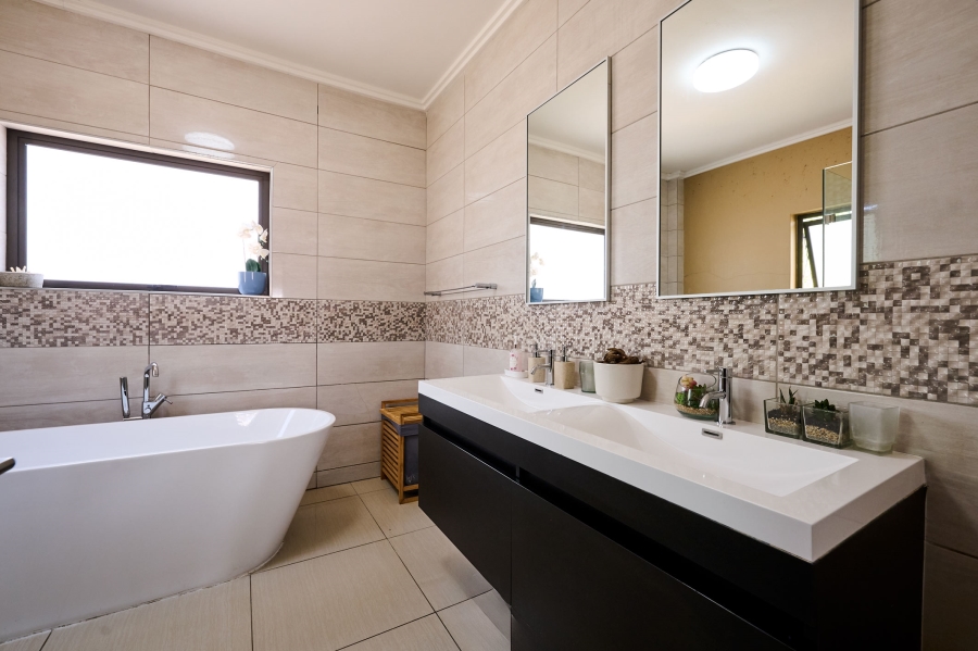 3 Bedroom Property for Sale in Summerset Gauteng