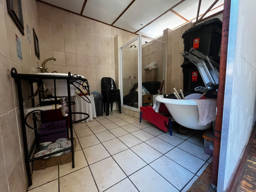 4 Bedroom Property for Sale in Gezina Gauteng