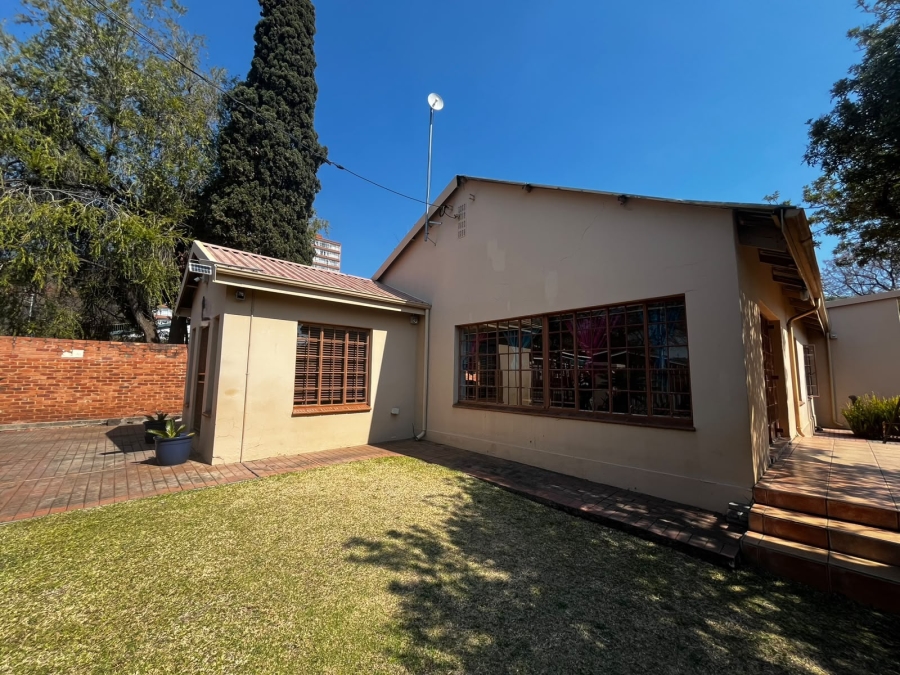 4 Bedroom Property for Sale in Gezina Gauteng
