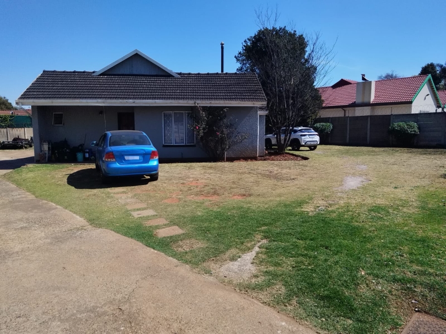 5 Bedroom Property for Sale in Birchleigh Gauteng