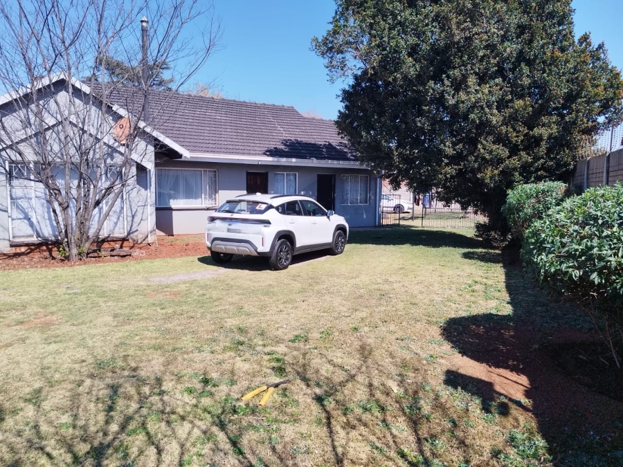 5 Bedroom Property for Sale in Birchleigh Gauteng