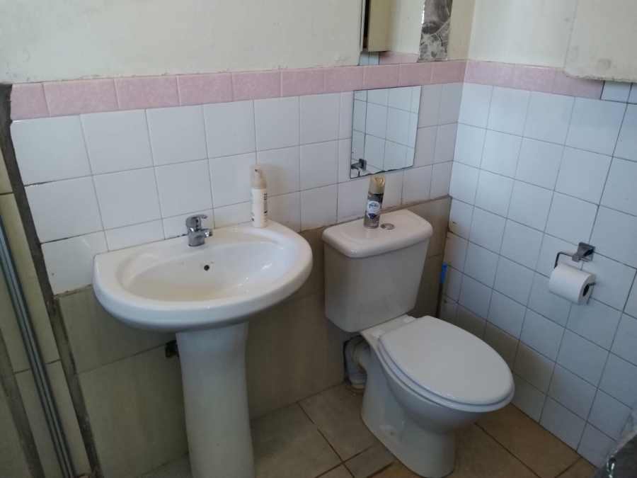 5 Bedroom Property for Sale in Birchleigh Gauteng
