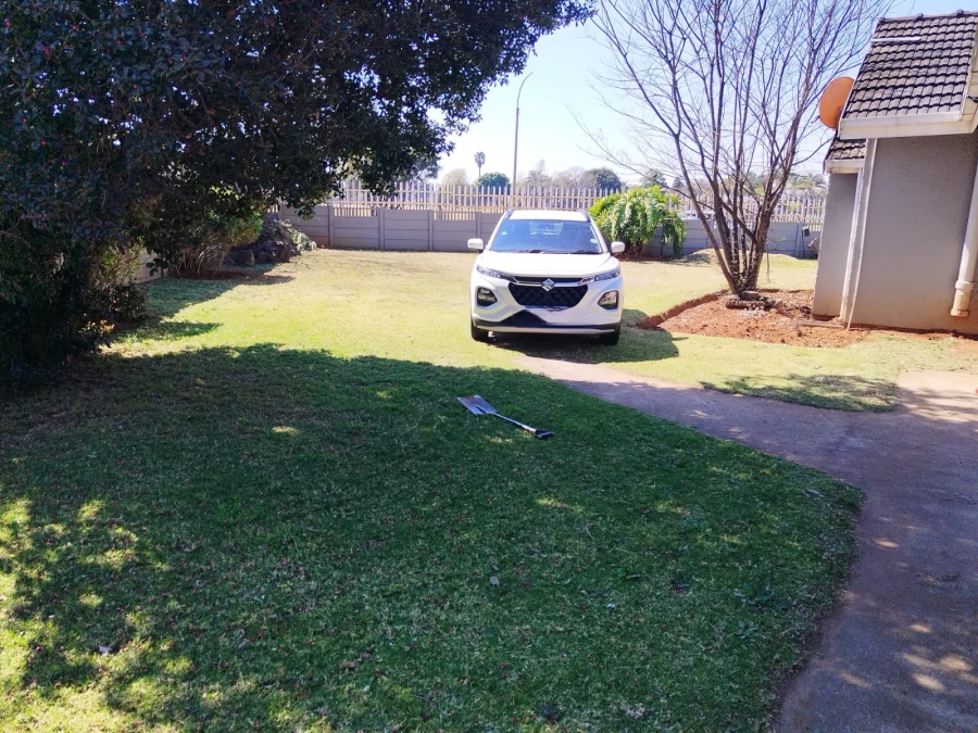 5 Bedroom Property for Sale in Birchleigh Gauteng
