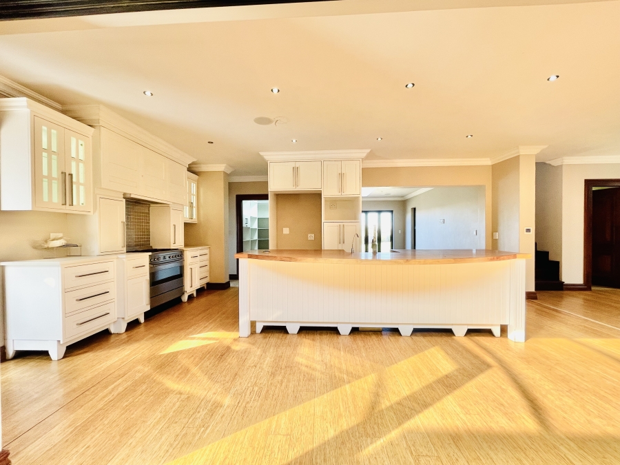 5 Bedroom Property for Sale in Serengeti Lifestyle Estate Gauteng