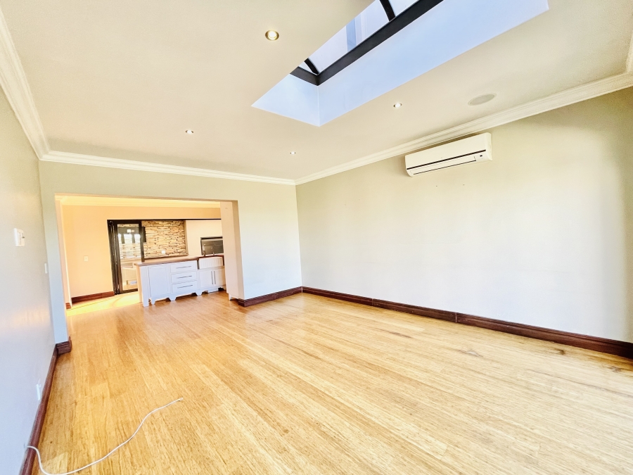 5 Bedroom Property for Sale in Serengeti Lifestyle Estate Gauteng