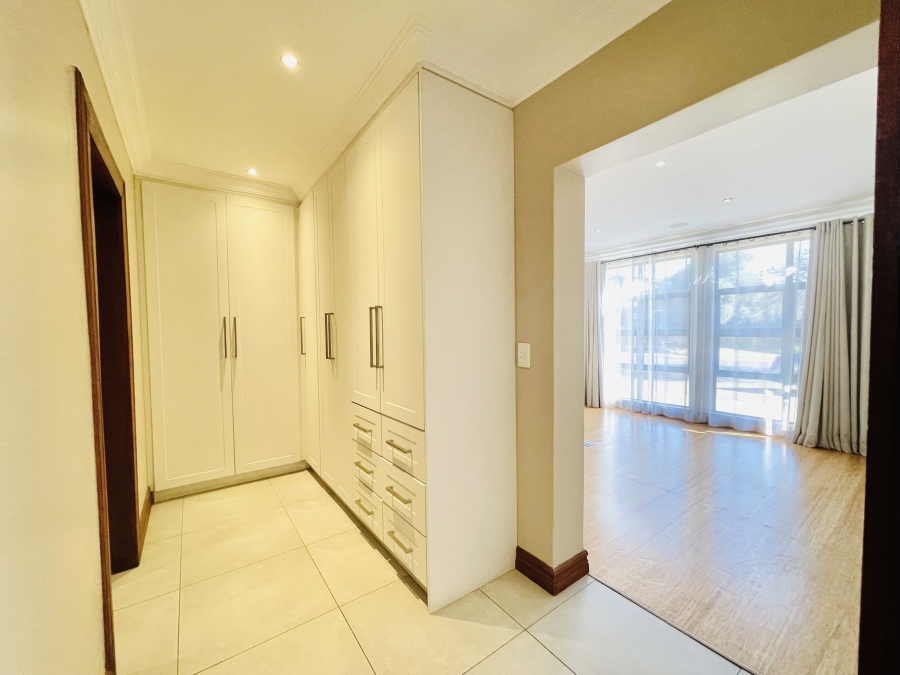 5 Bedroom Property for Sale in Serengeti Lifestyle Estate Gauteng