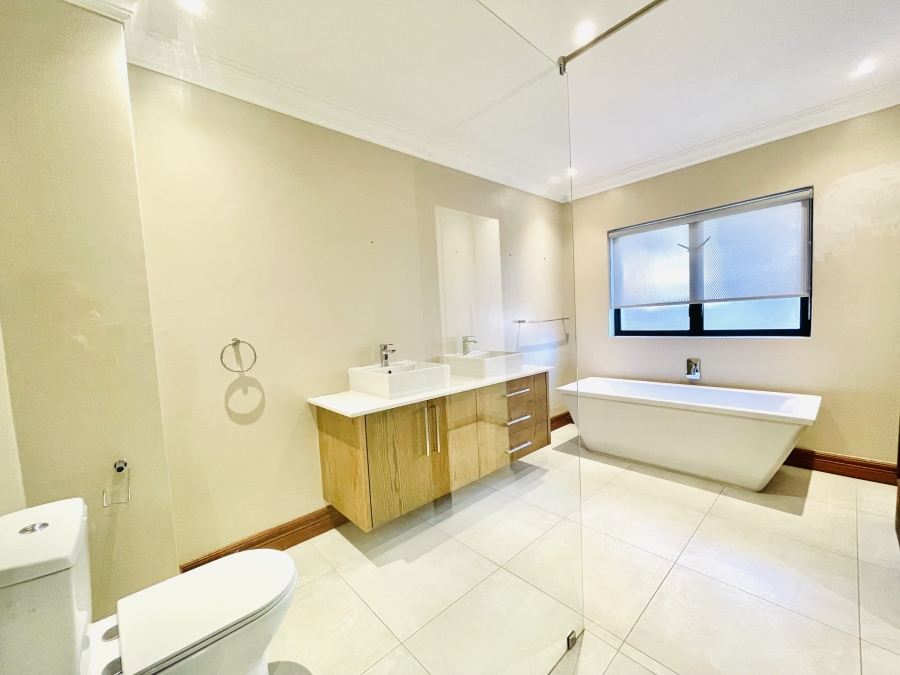 5 Bedroom Property for Sale in Serengeti Lifestyle Estate Gauteng