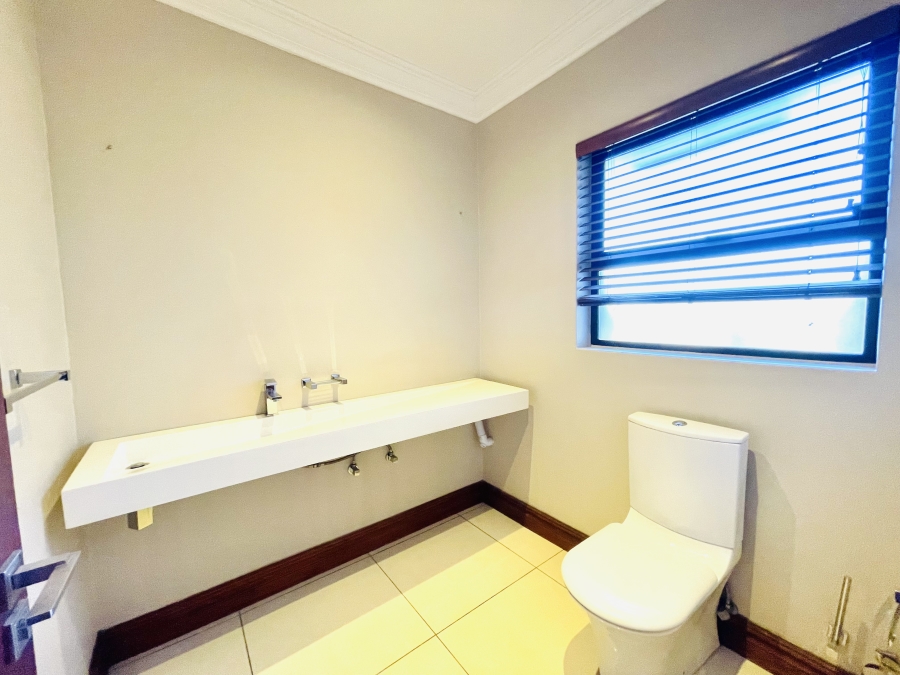 5 Bedroom Property for Sale in Serengeti Lifestyle Estate Gauteng