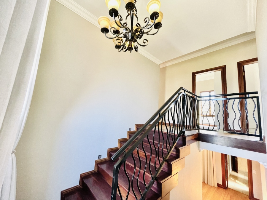 5 Bedroom Property for Sale in Serengeti Lifestyle Estate Gauteng