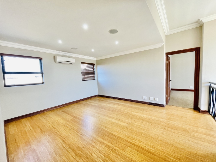 5 Bedroom Property for Sale in Serengeti Lifestyle Estate Gauteng